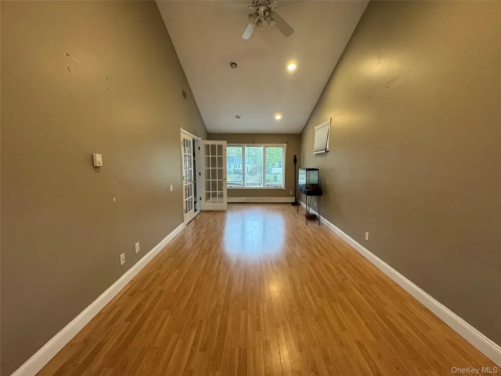 11 Oak Place Selden NY 11784