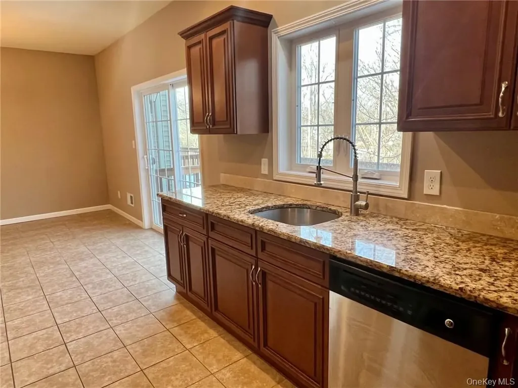 8 Seeley Bull Street Monroe NY 10950