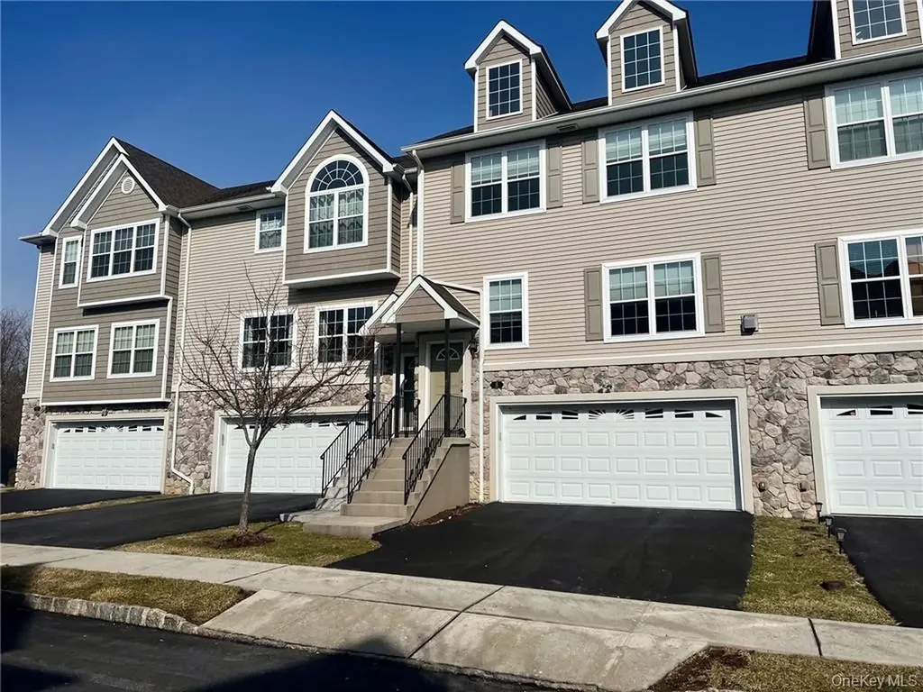 8 Seeley Bull Street Monroe NY 10950