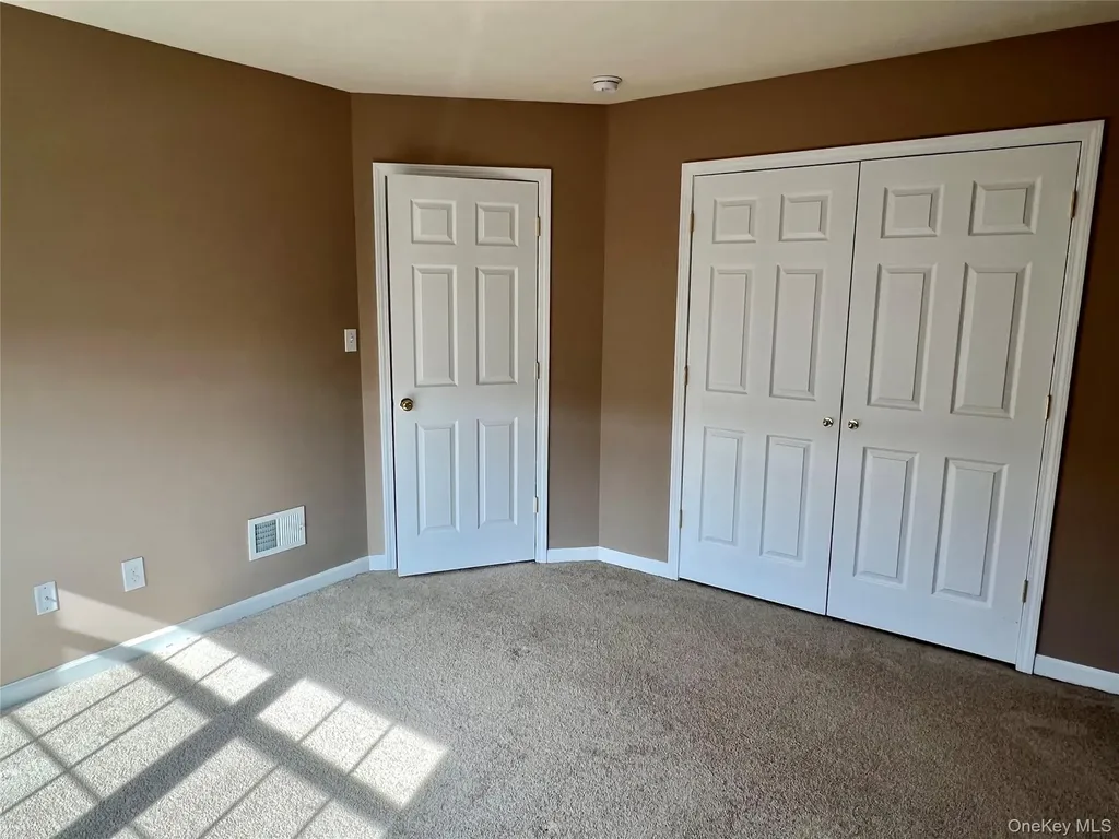 8 Seeley Bull Street Monroe NY 10950