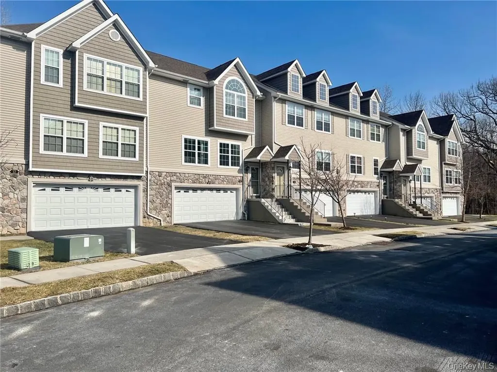 8 Seeley Bull Street Monroe NY 10950