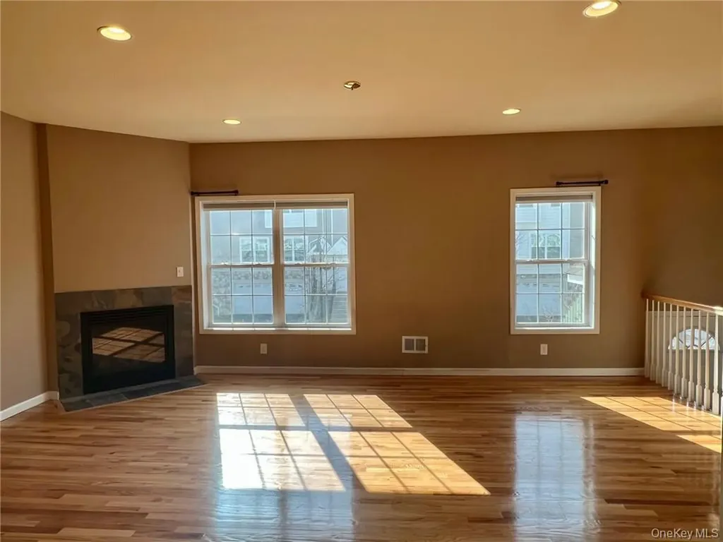 8 Seeley Bull Street Monroe NY 10950
