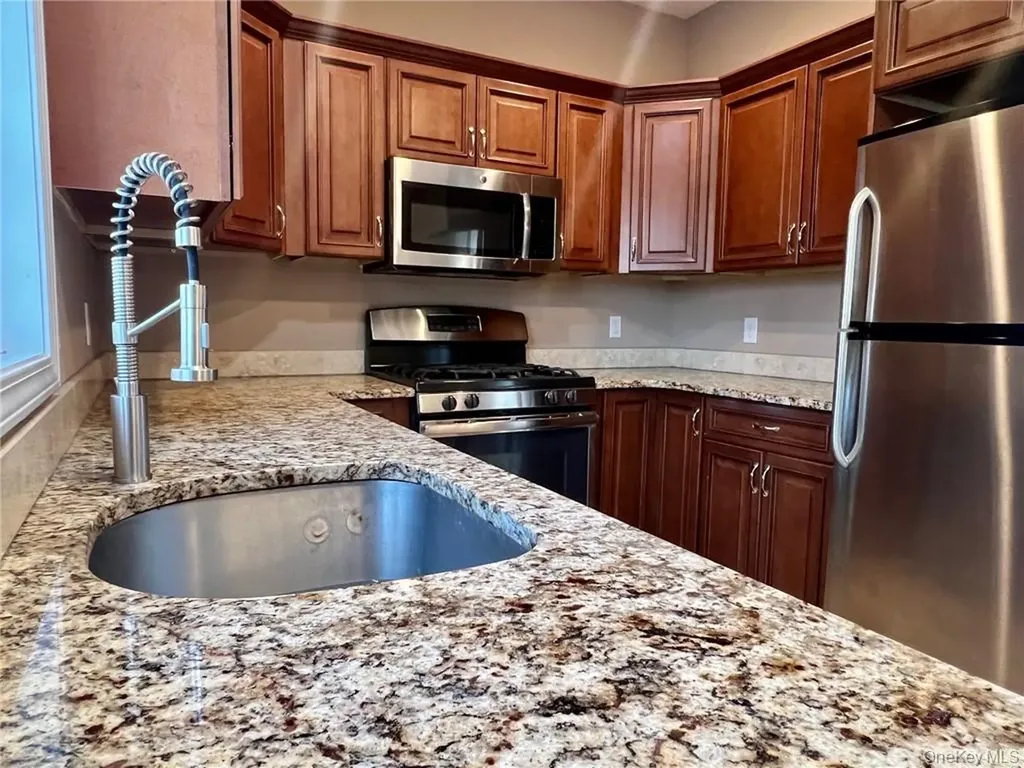 8 Seeley Bull Street Monroe NY 10950