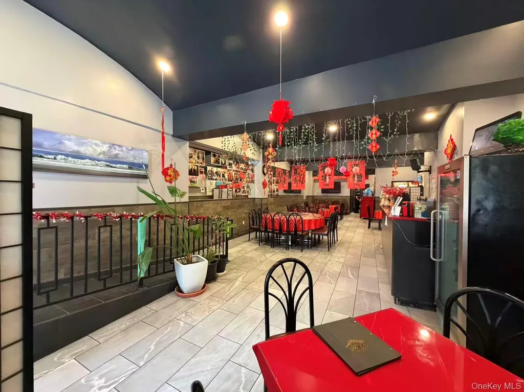 4318 Main Street Flushing NY 11355