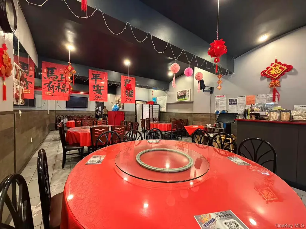 4318 Main Street Flushing NY 11355