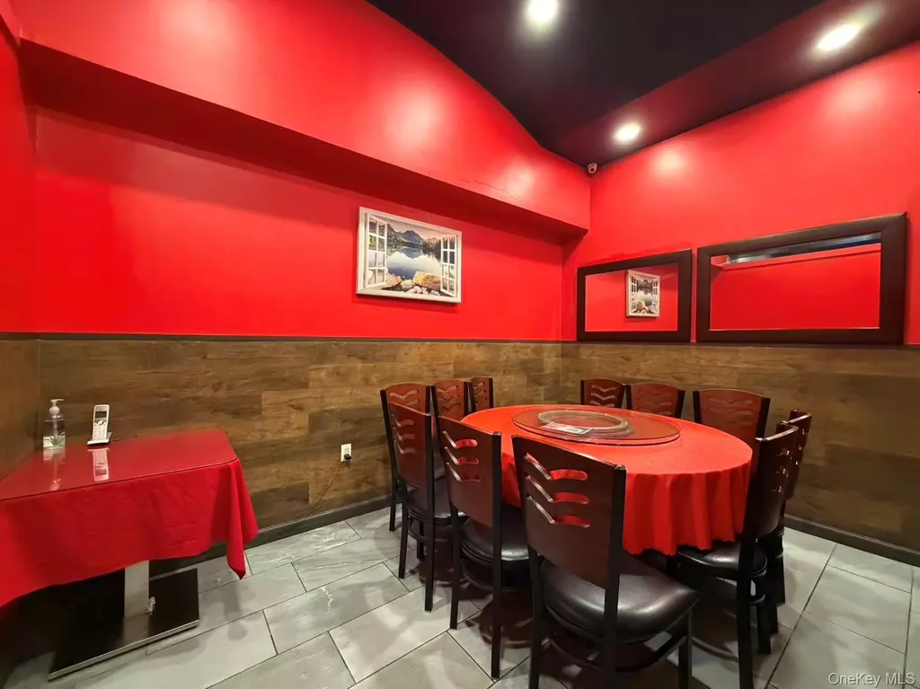4318 Main Street Flushing NY 11355