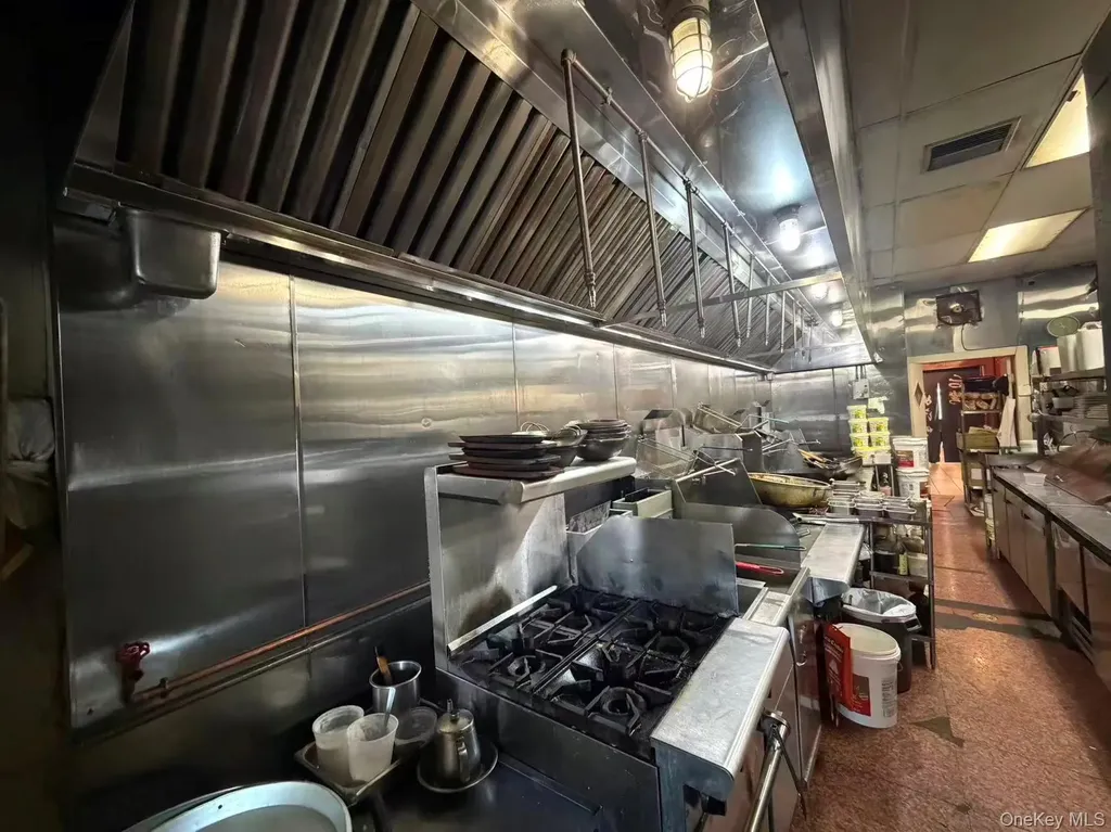 4318 Main Street Flushing NY 11355