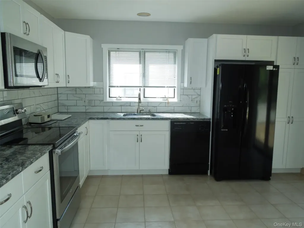 670 Heritage Hills Somers NY 10589