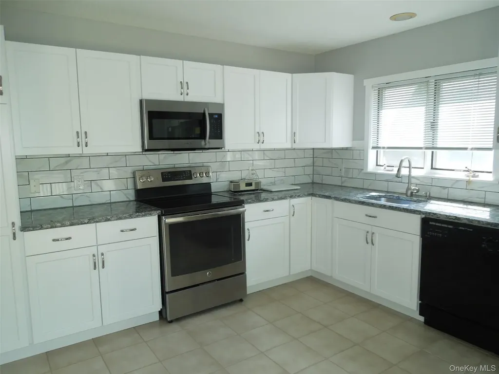 670 Heritage Hills Somers NY 10589