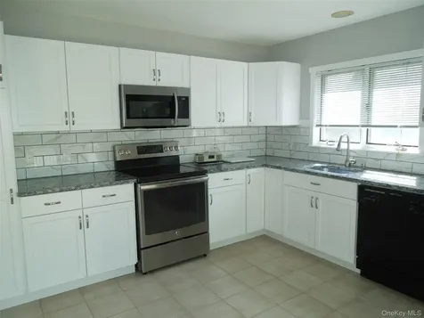 670 Heritage Hills Somers NY 10589