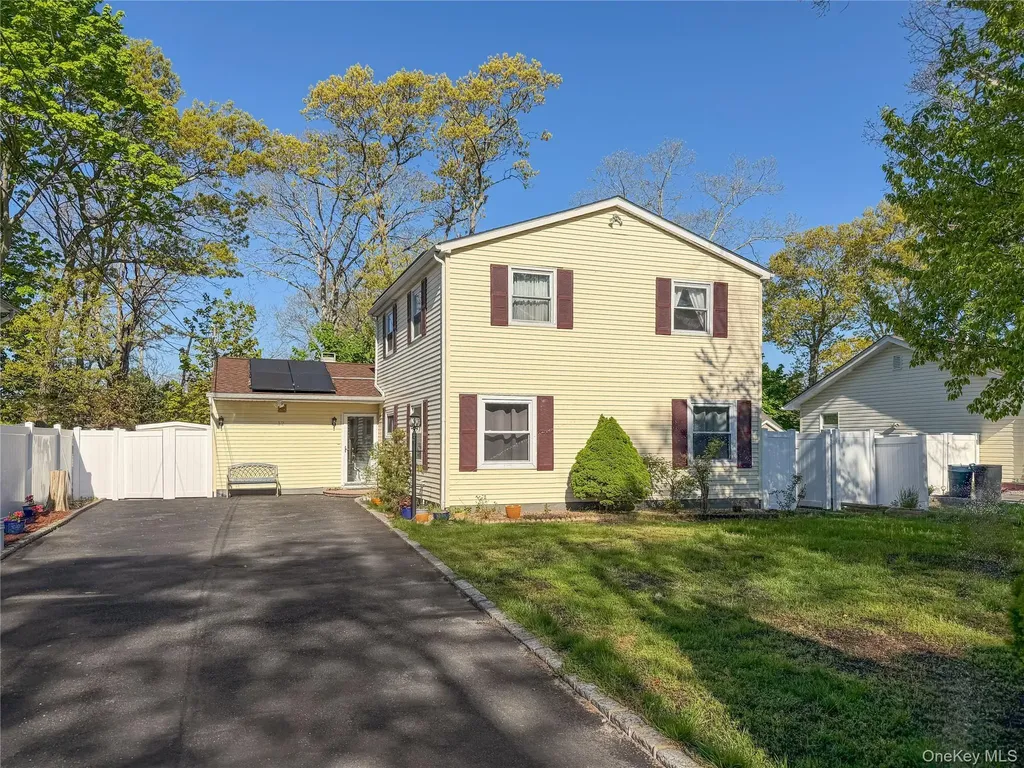 12 Sims Street Patchogue NY 11772