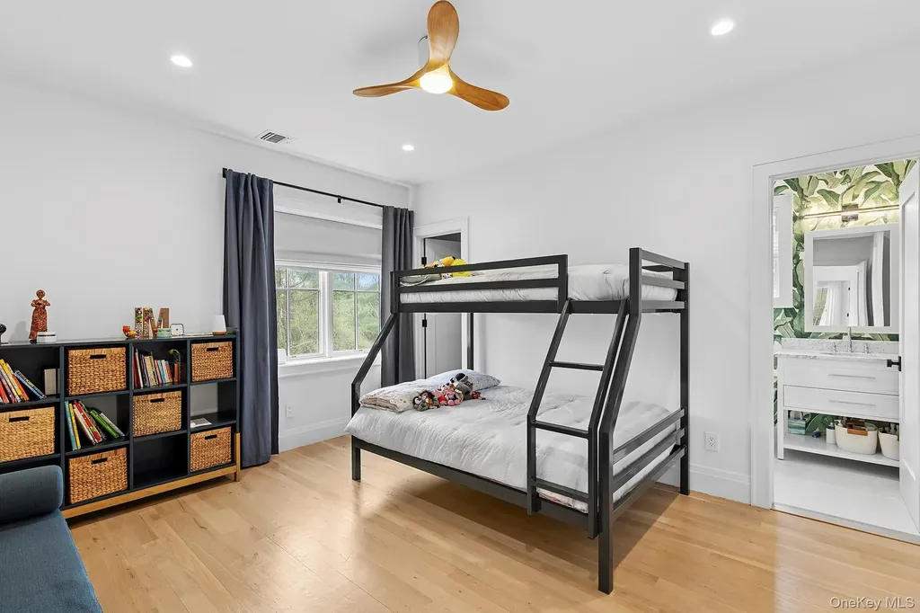 8 Sweetgrass Road Westhampton NY 11977