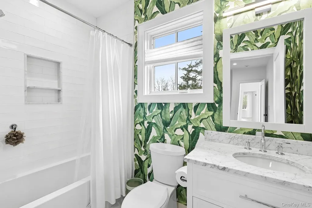 8 Sweetgrass Road Westhampton NY 11977