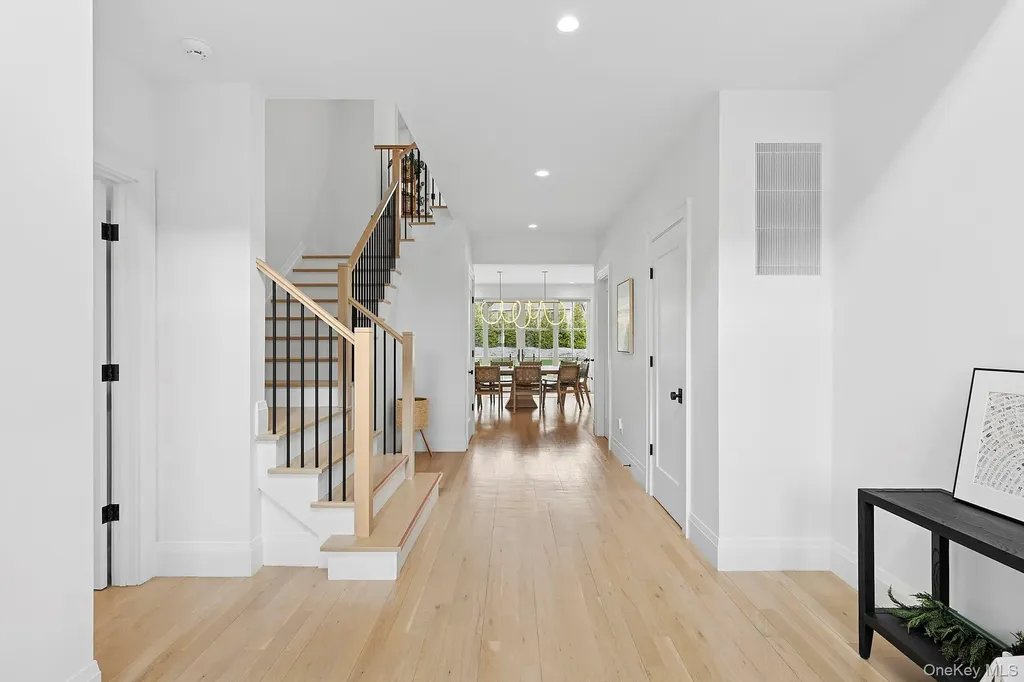 8 Sweetgrass Road Westhampton NY 11977