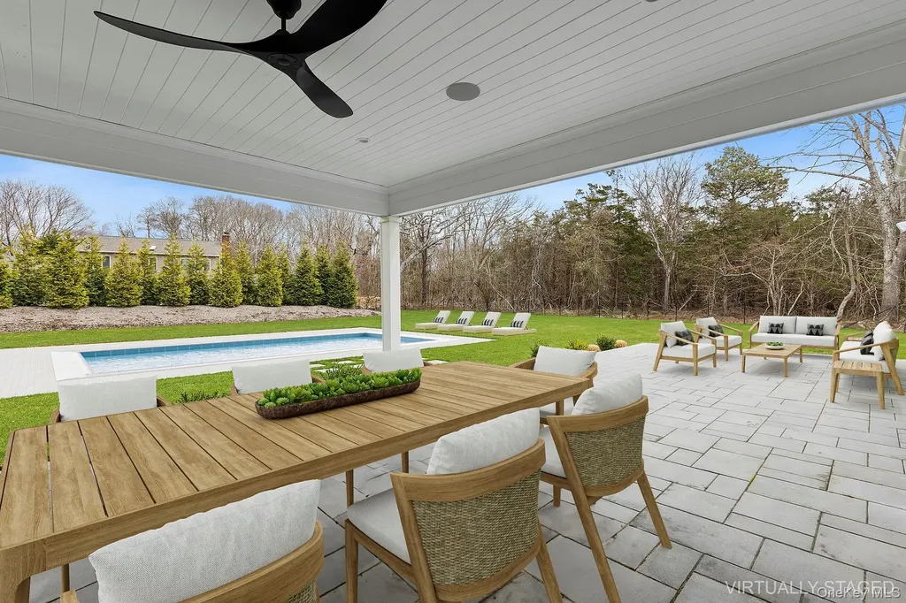 8 Sweetgrass Road Westhampton NY 11977