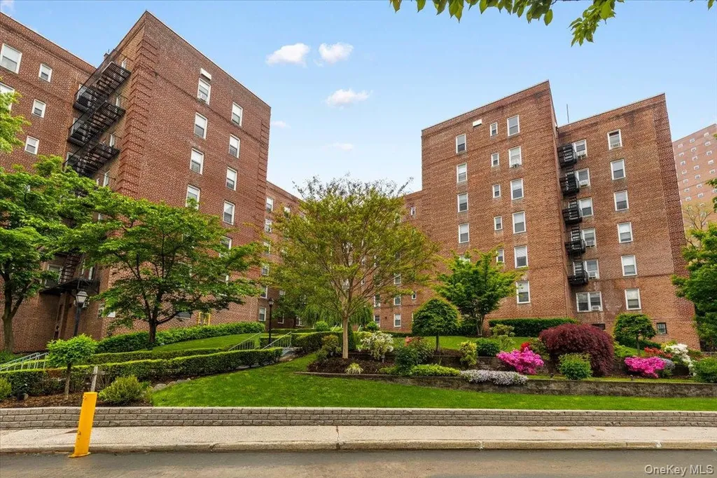 5645 Netherland Avenue Bronx NY 10471