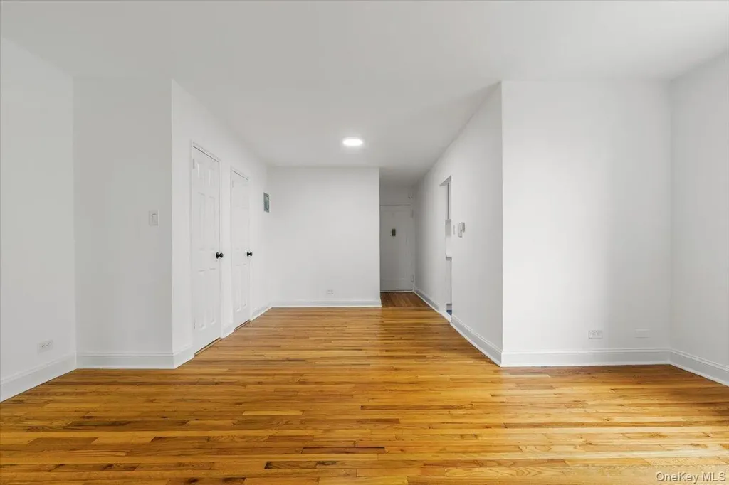 5645 Netherland Avenue Bronx NY 10471