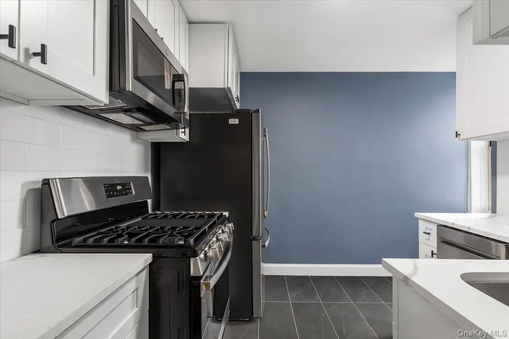 5645 Netherland Avenue Bronx NY 10471