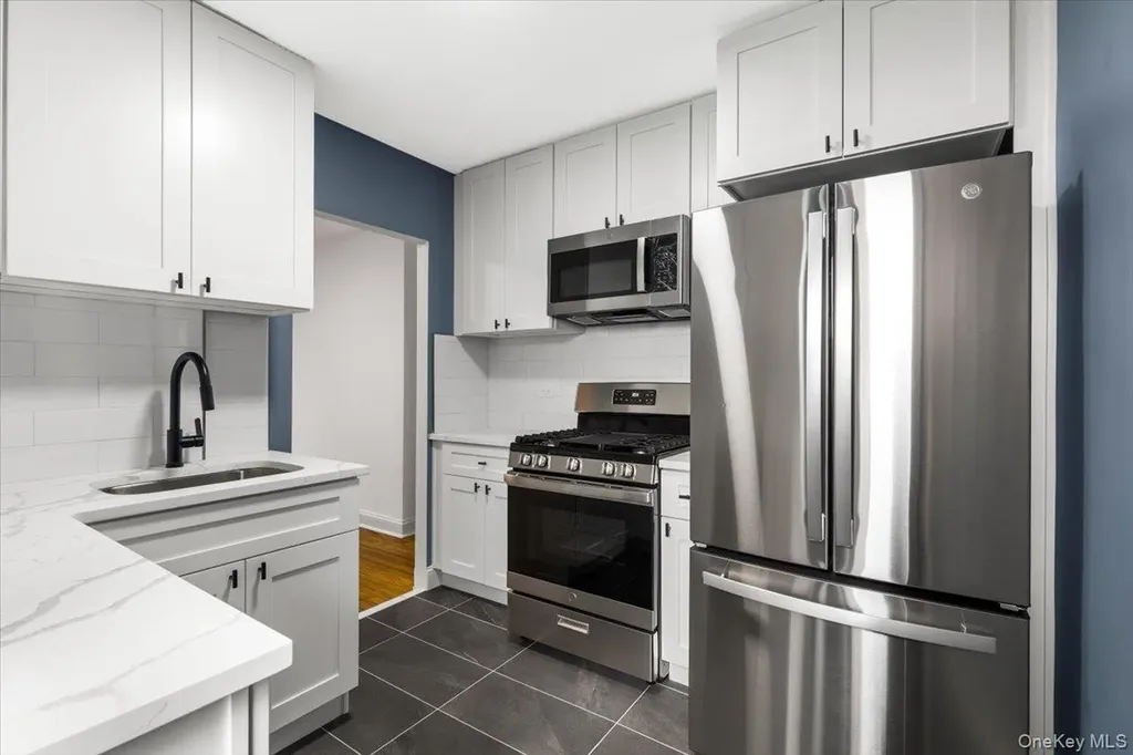 5645 Netherland Avenue Bronx NY 10471