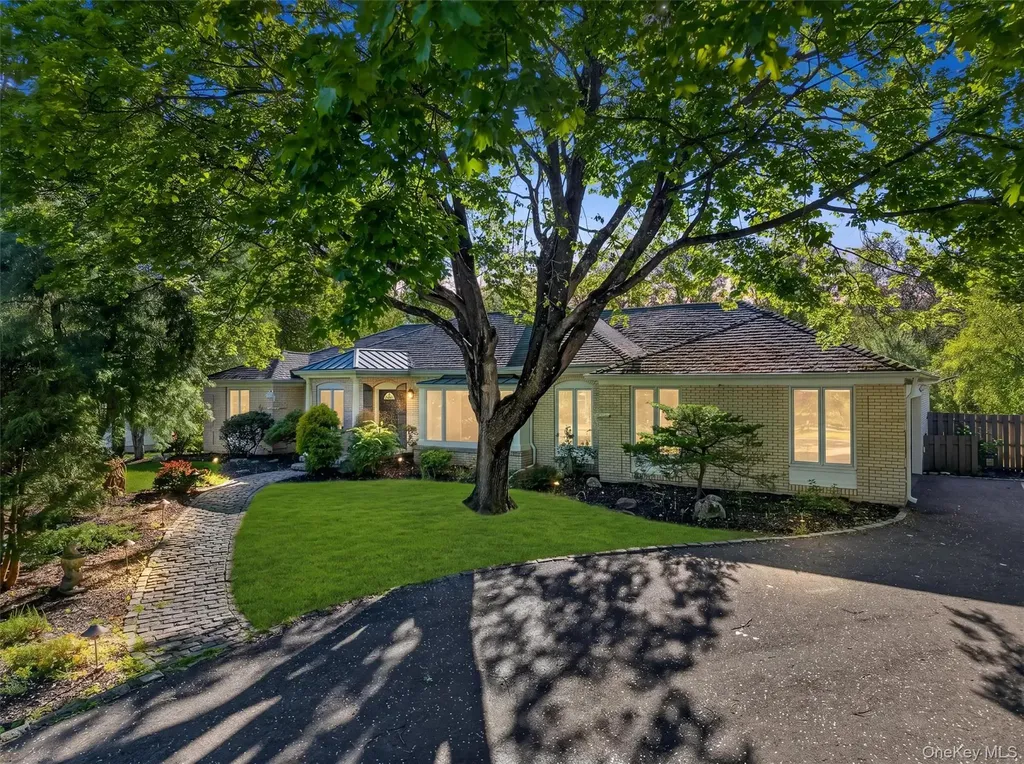 18 Millbank Road Poughkeepsie NY 12603