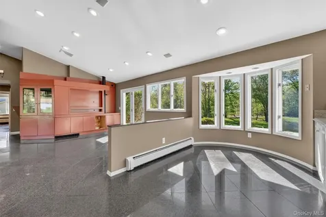 18 Millbank Road Poughkeepsie NY 12603
