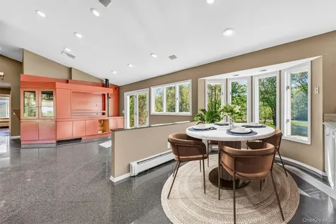 18 Millbank Road Poughkeepsie NY 12603