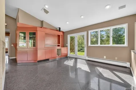18 Millbank Road Poughkeepsie NY 12603