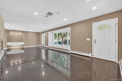 18 Millbank Road Poughkeepsie NY 12603