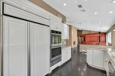 18 Millbank Road Poughkeepsie NY 12603