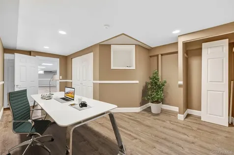18 Millbank Road Poughkeepsie NY 12603