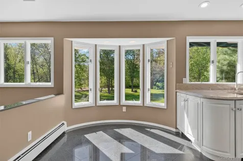 18 Millbank Road Poughkeepsie NY 12603