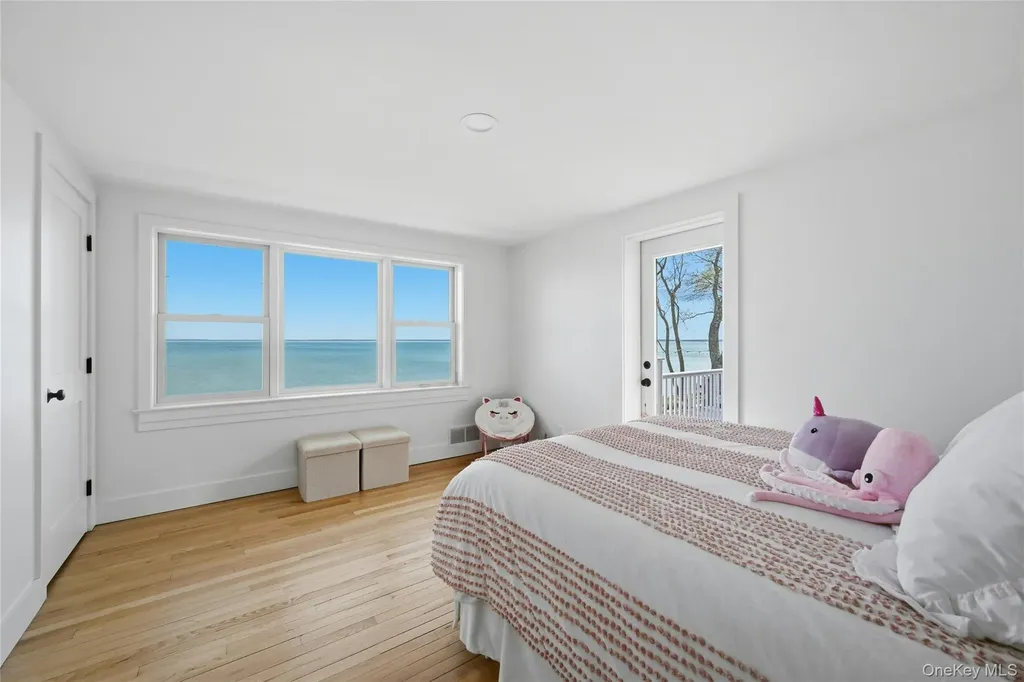 8908 Peconic Bay Boulevard Laurel NY 11948