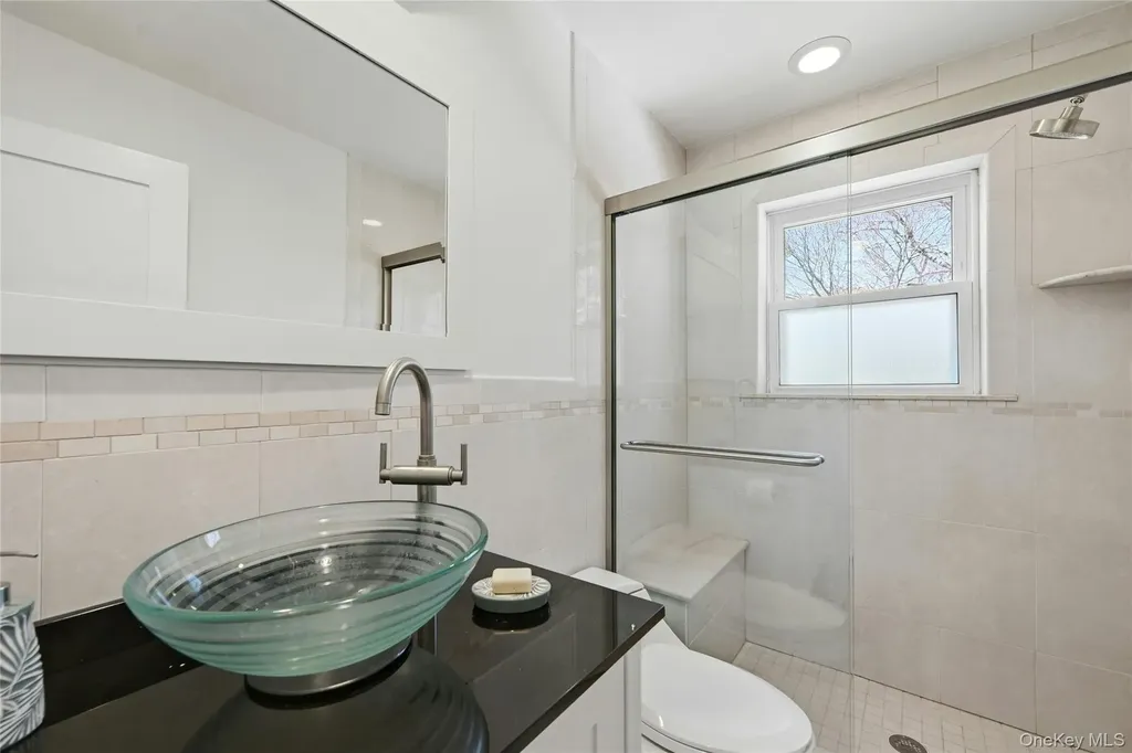 8908 Peconic Bay Boulevard Laurel NY 11948