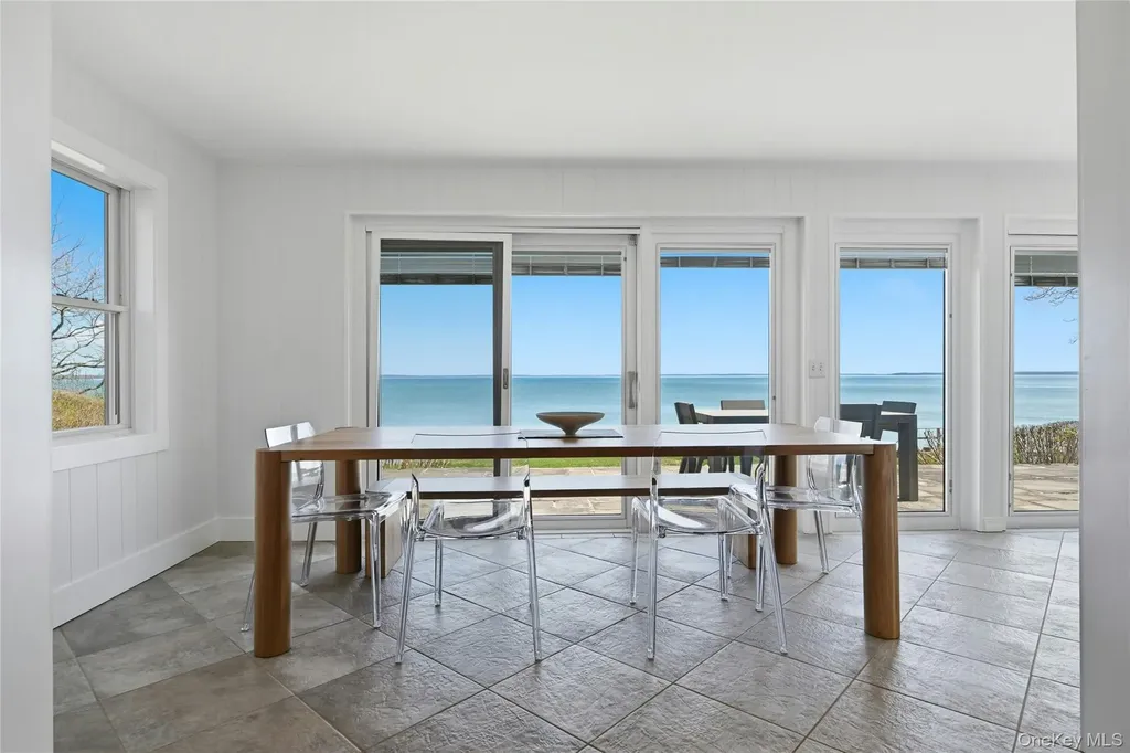 8908 Peconic Bay Boulevard Laurel NY 11948