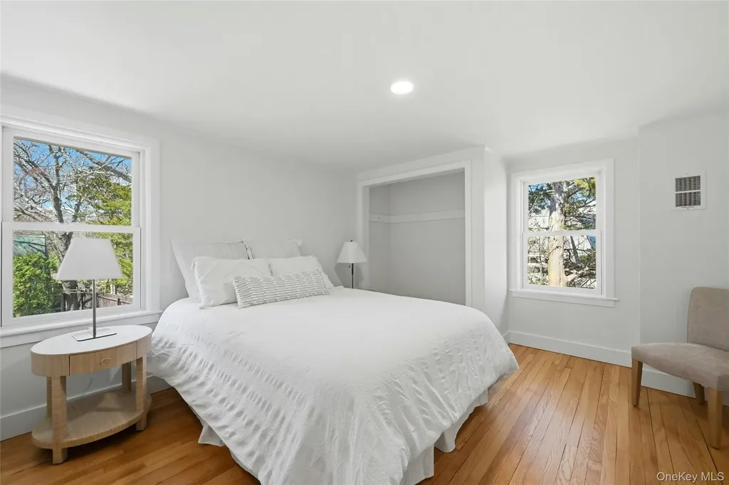8908 Peconic Bay Boulevard Laurel NY 11948