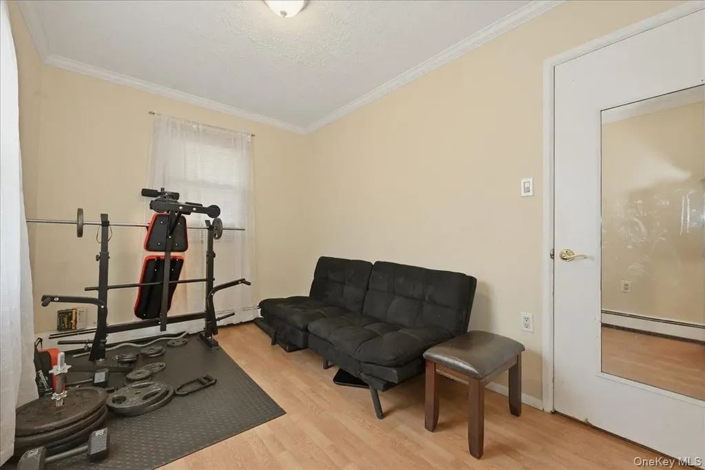 44 Cliff Lane Levittown NY 11756