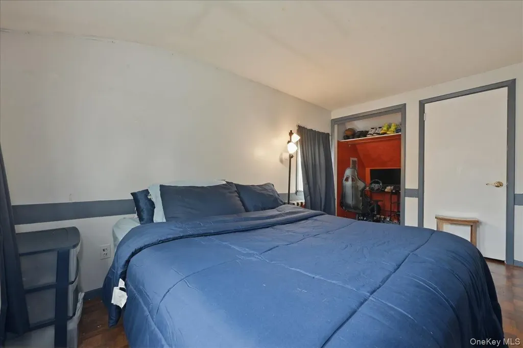 44 Cliff Lane Levittown NY 11756