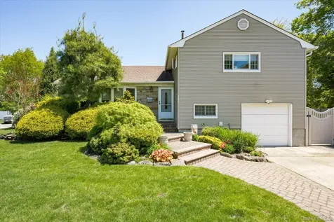 761 Cynthia Drive East Meadow NY 11554