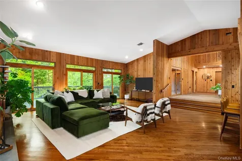 3 Banks Hill Road Pleasantville NY 10570