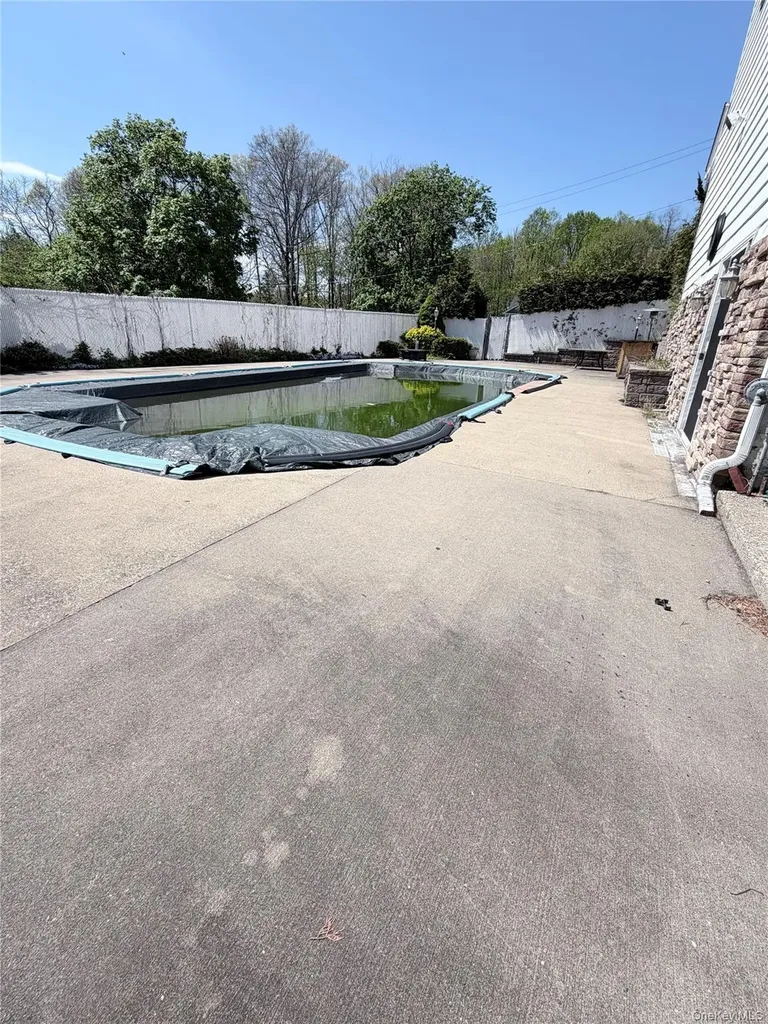216 Maple Avenue Monroe NY 10950