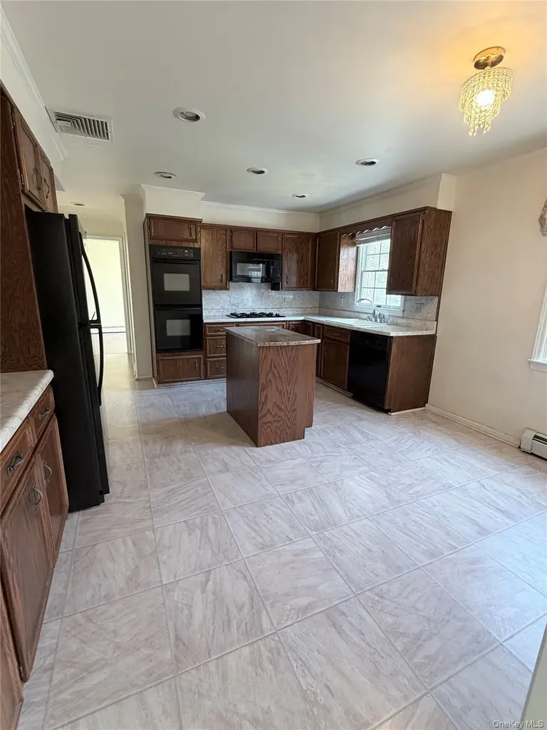 216 Maple Avenue Monroe NY 10950