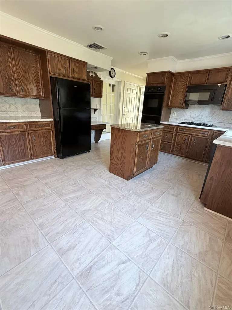 216 Maple Avenue Monroe NY 10950