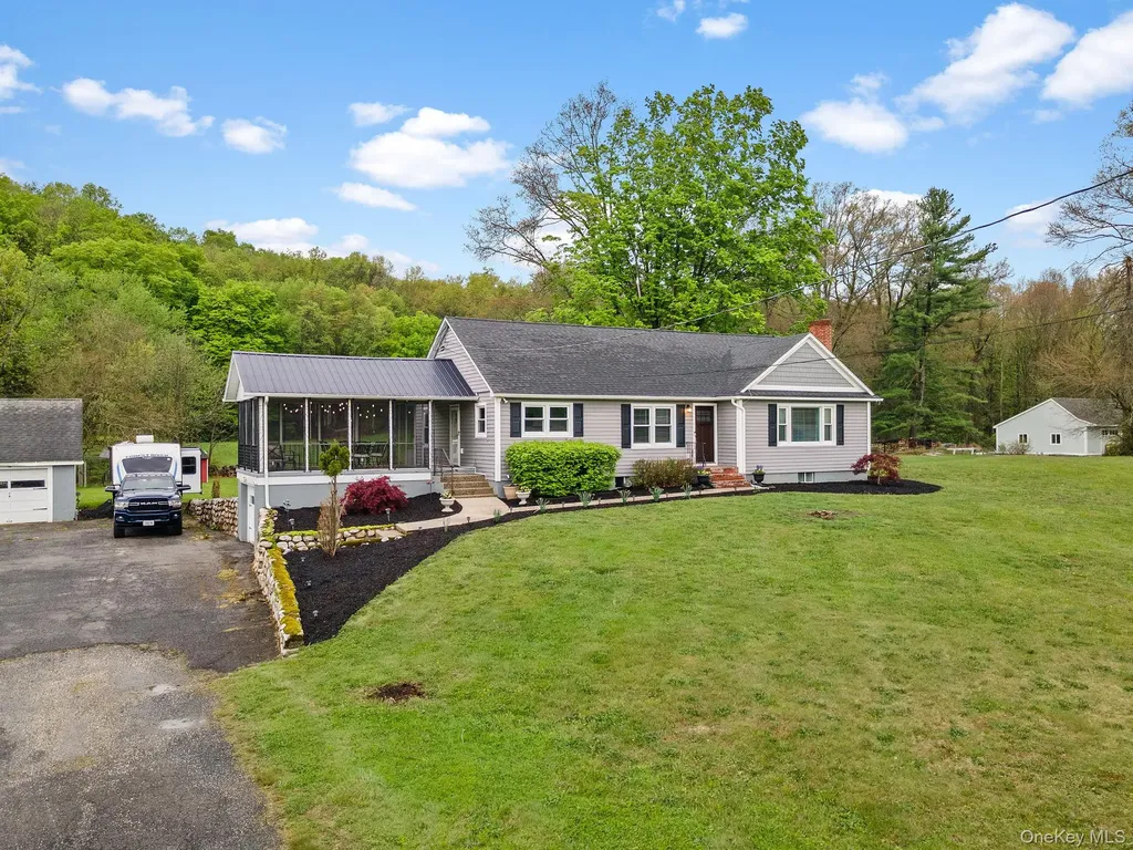 1327 County Route 17 Walden NY 12586