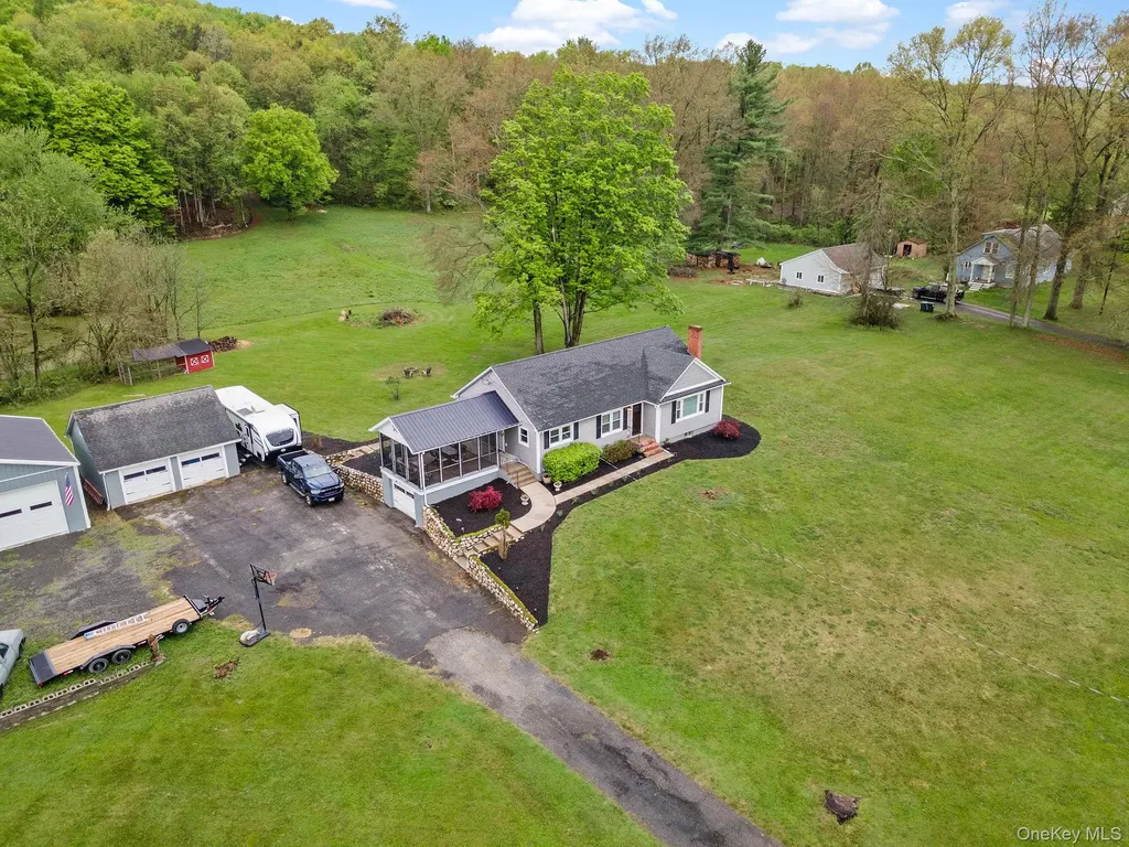 1327 County Route 17 Walden NY 12586