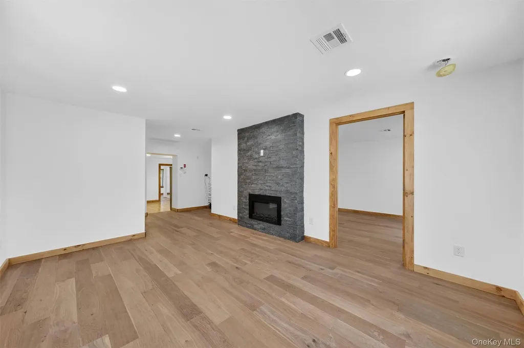 71 Blacks Road Kingston NY 12401