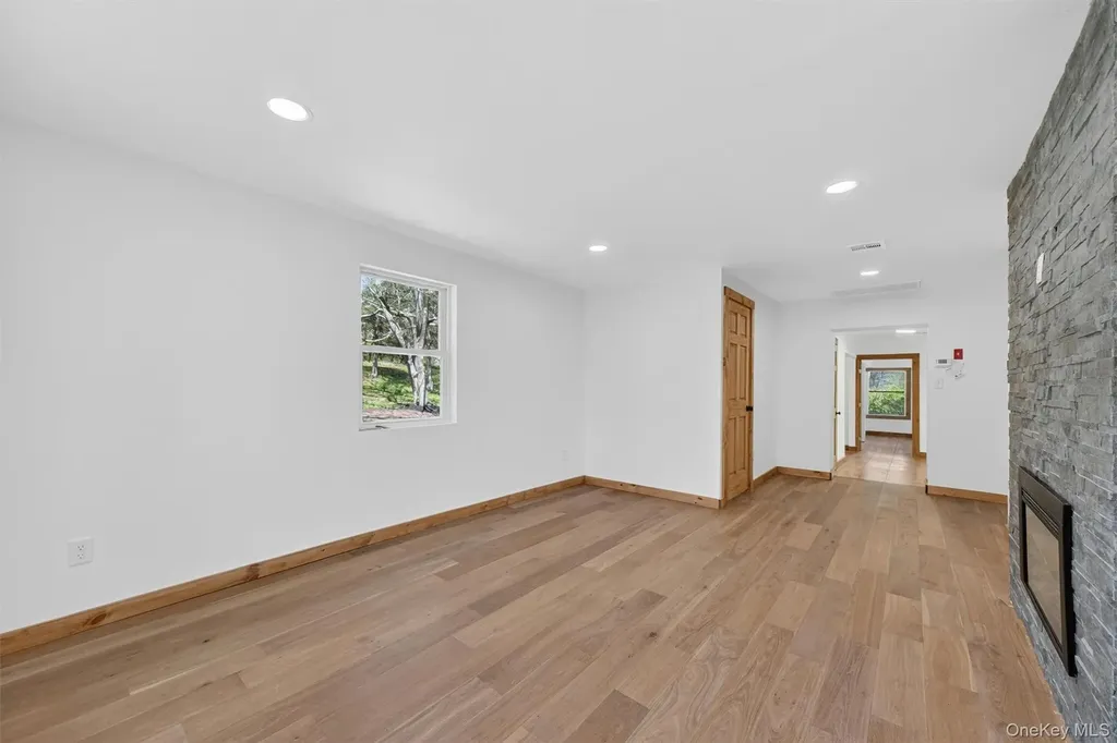71 Blacks Road Kingston NY 12401