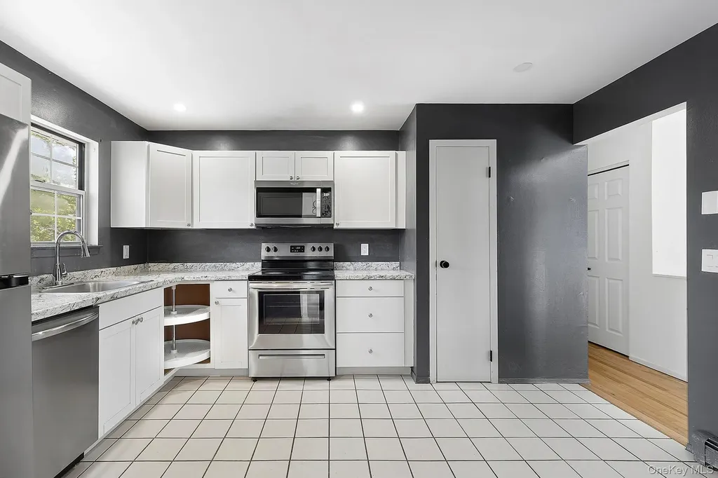 65 16th Street Wading River NY 11792