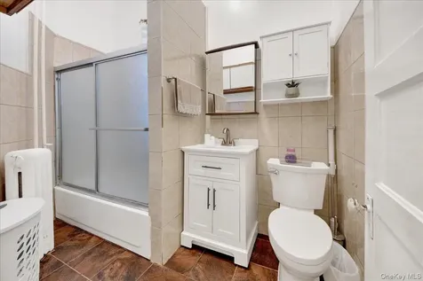 4521 Carpenter Avenue Bronx NY 10470