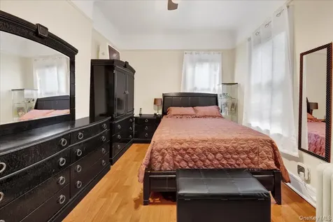 4521 Carpenter Avenue Bronx NY 10470