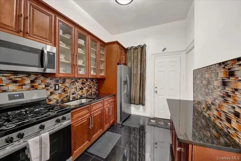 4521 Carpenter Avenue Bronx NY 10470